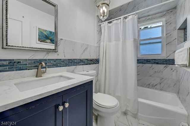 33 Van Buren Ave, Westwood Boro, NJ 07675
