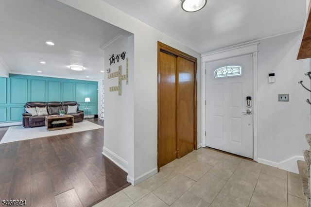 33 Van Buren Ave, Westwood Boro, NJ 07675