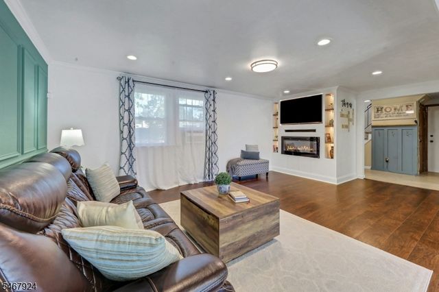 33 Van Buren Ave, Westwood Boro, NJ 07675