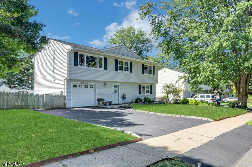 33 Van Buren Ave, Westwood Boro, NJ 07675 — exterior