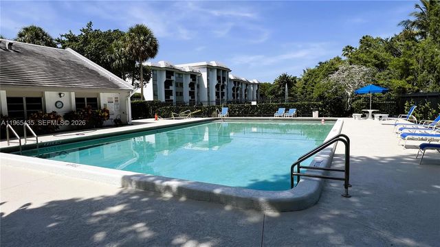 711 N Pine Island Road 211, Plantation, FL 33324