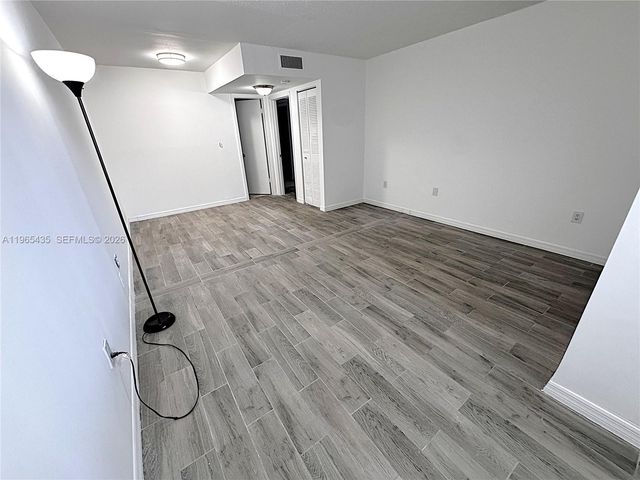 711 N Pine Island Road 211, Plantation, FL 33324