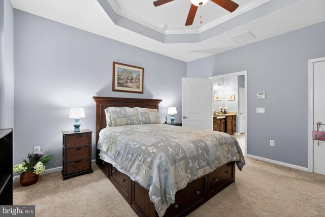 1001 ARBOUR LN, Quakertown, PA 18951