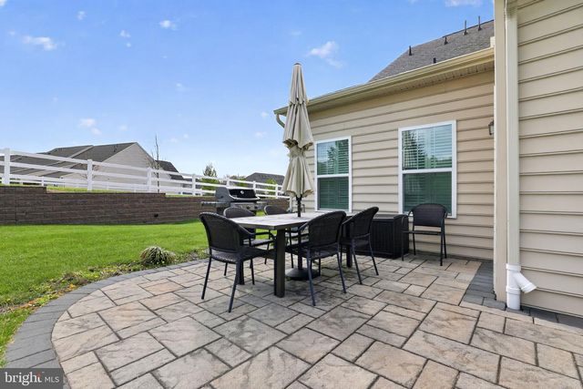 1001 ARBOUR LN, Quakertown, PA 18951
