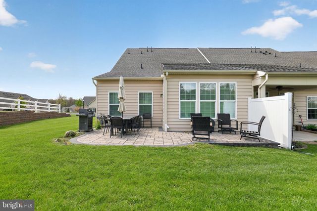 1001 ARBOUR LN, Quakertown, PA 18951