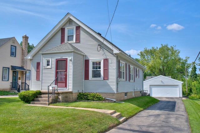 712 Milwaukee AVENUE, Waukesha, WI 53188