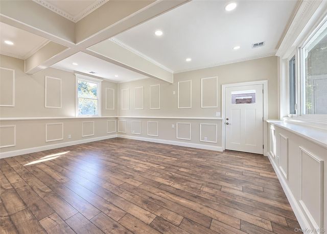 19 Victoria Lane, Manorville, NY 11949