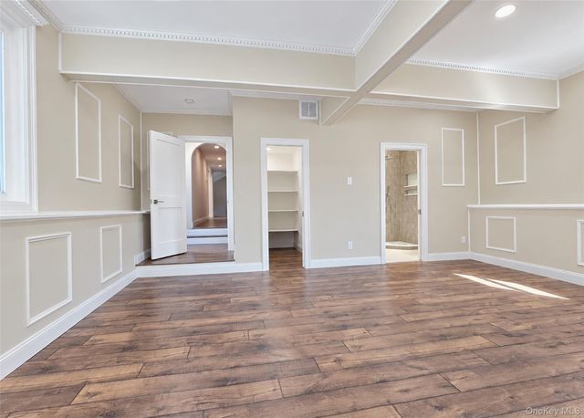 19 Victoria Lane, Manorville, NY 11949