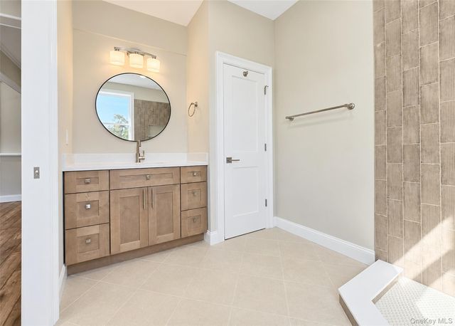 19 Victoria Lane, Manorville, NY 11949