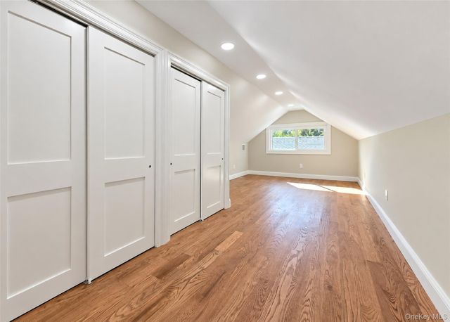 19 Victoria Lane, Manorville, NY 11949