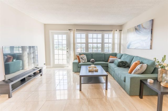 401 Golden Isles Drive 412, Hallandale Beach, FL 33009