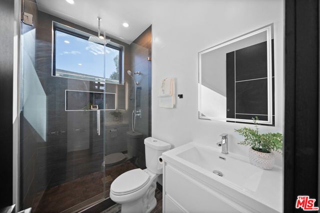 5812 Willis Avenue, Sherman Oaks, CA 91411