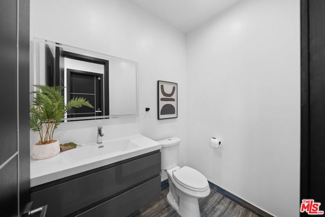 5812 Willis Avenue, Sherman Oaks, CA 91411