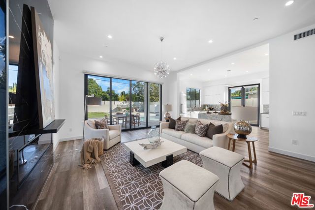 5812 Willis Avenue, Sherman Oaks, CA 91411