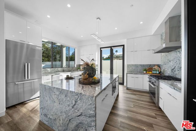5812 Willis Avenue, Sherman Oaks, CA 91411