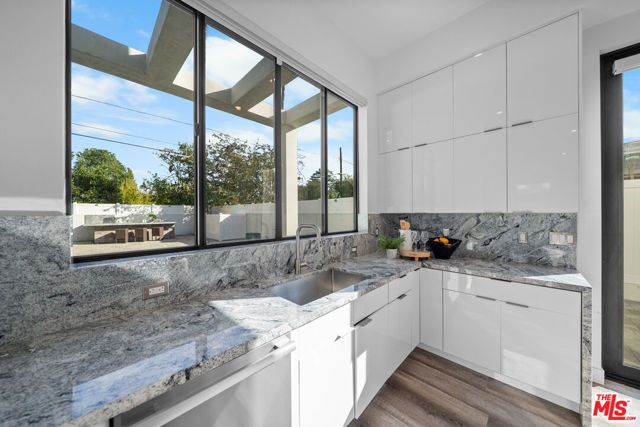 5812 Willis Avenue, Sherman Oaks, CA 91411