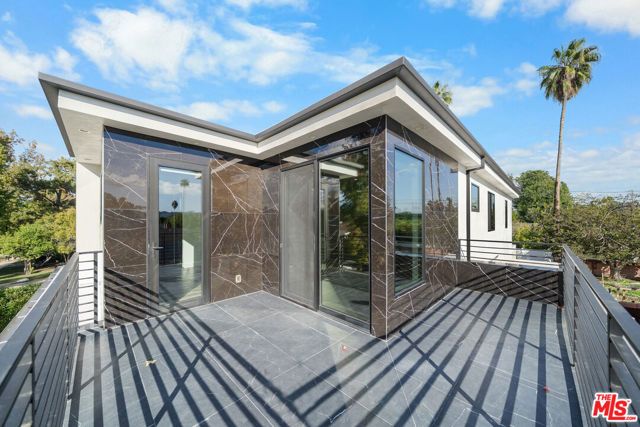 5812 Willis Avenue, Sherman Oaks, CA 91411