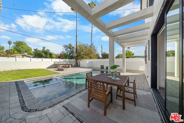 5812 Willis Avenue, Sherman Oaks, CA 91411