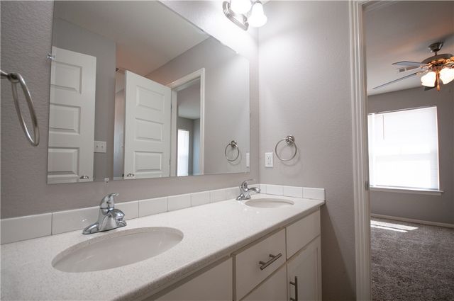 4073 Santa Maria Lane, Fayetteville, AR 72704