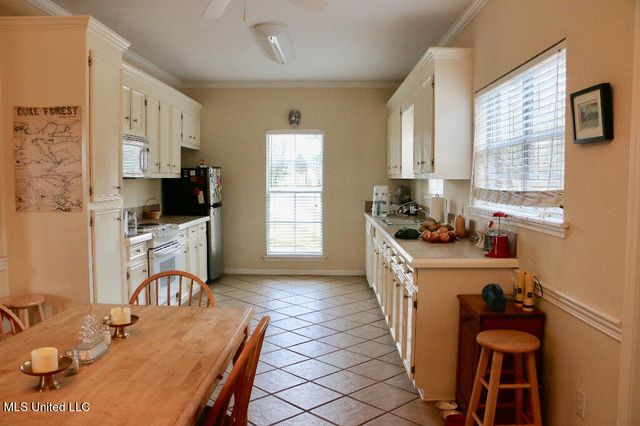 111 Saddlebrook Trail, Terry, MS 39170