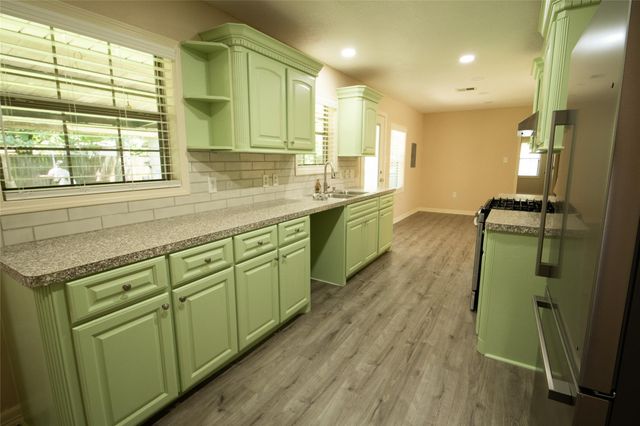 8535 Dillon Street, Houston, TX 77061