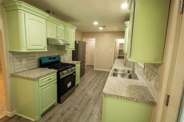 8535 Dillon Street, Houston, TX 77061