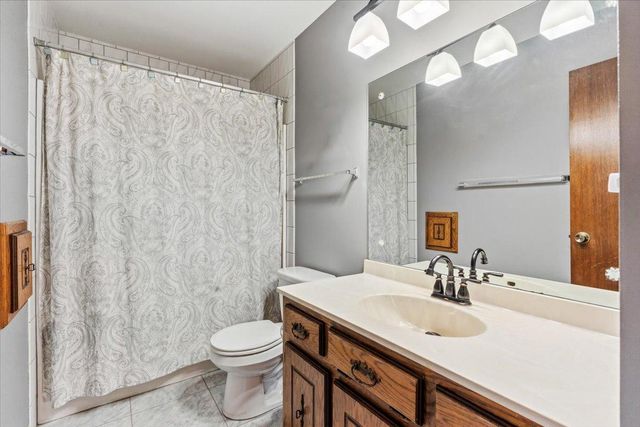 907 California Avenue W, Saint Paul, MN 55117