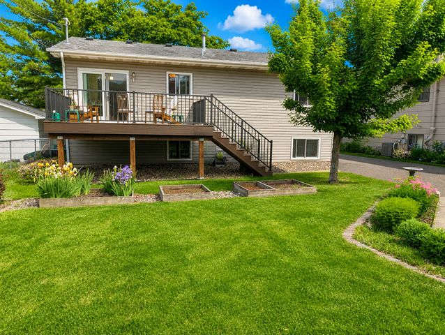 907 California Avenue W, Saint Paul, MN 55117