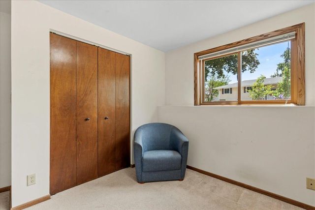 907 California Avenue W, Saint Paul, MN 55117