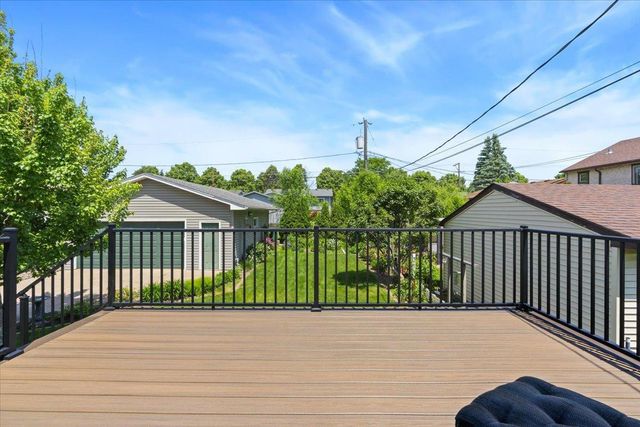 907 California Avenue W, Saint Paul, MN 55117