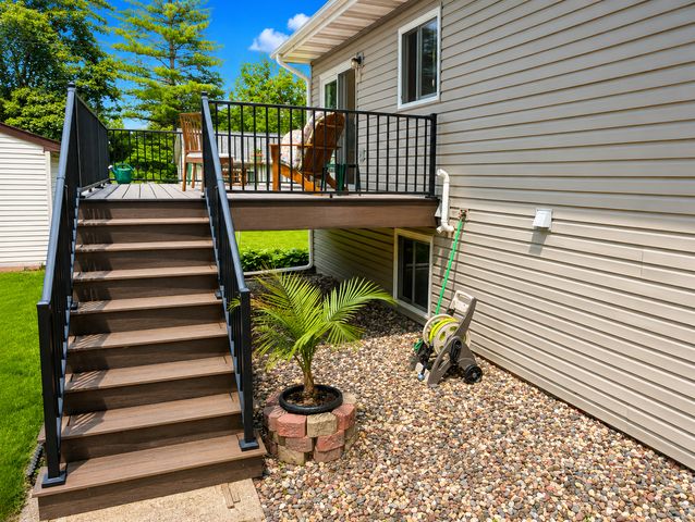 907 California Avenue W, Saint Paul, MN 55117