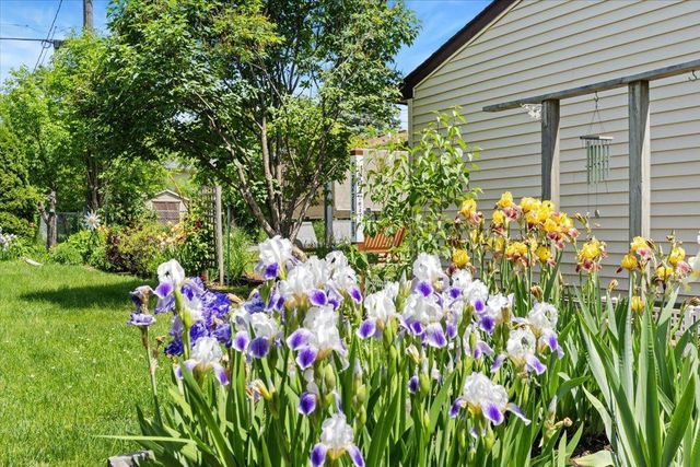 907 California Avenue W, Saint Paul, MN 55117