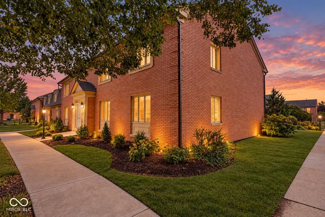 8520 Canterbury E A, Indianapolis, IN 46260
