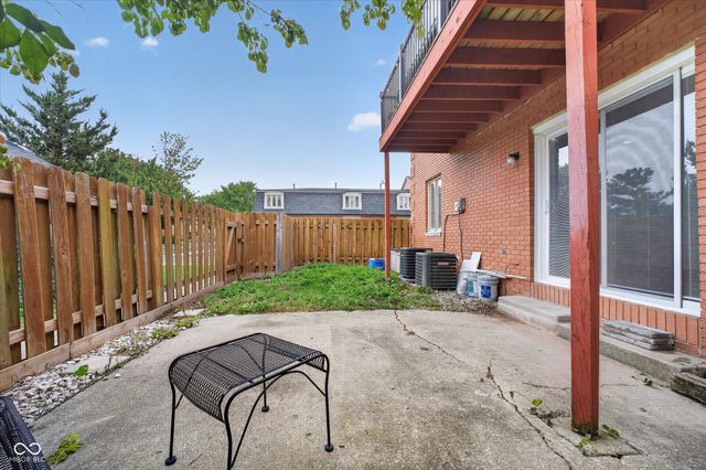 8520 Canterbury E A, Indianapolis, IN 46260