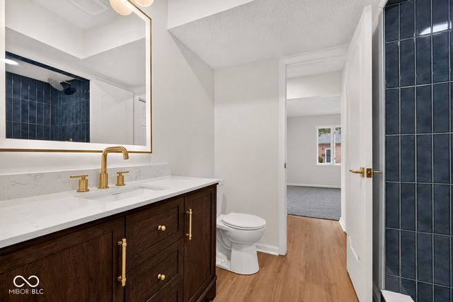 8520 Canterbury E A, Indianapolis, IN 46260