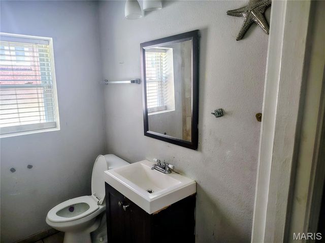 1234 Meyer Street, University City, MO 63130