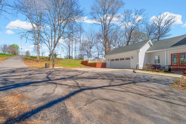 1941 Highway 76, Adams, TN 37010