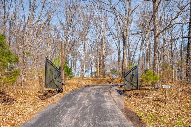 1941 Highway 76, Adams, TN 37010