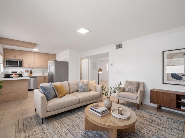 110 SE 2nd Street 103, Hallandale Beach, FL 33009