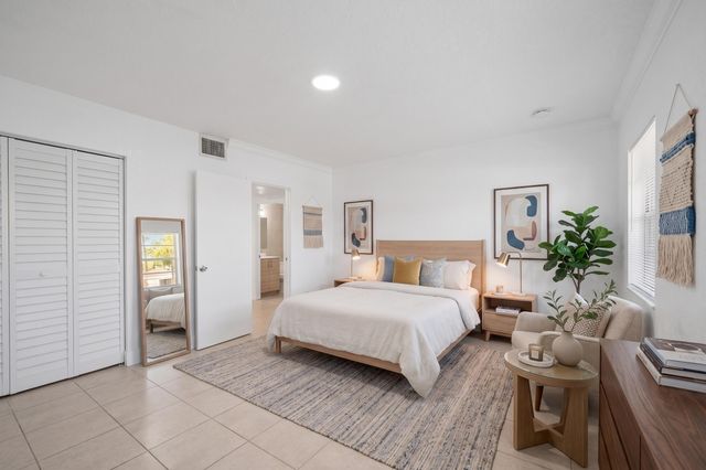 110 SE 2nd Street 103, Hallandale Beach, FL 33009
