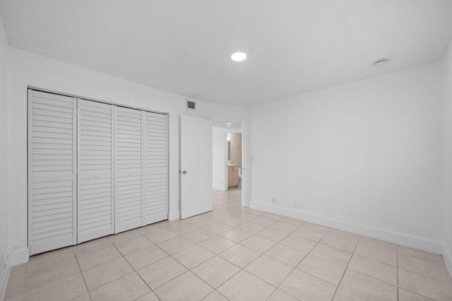 110 SE 2nd Street 103, Hallandale Beach, FL 33009