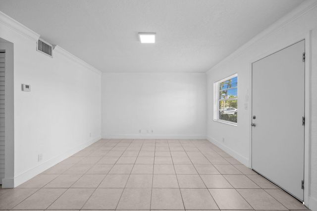 110 SE 2nd Street 103, Hallandale Beach, FL 33009