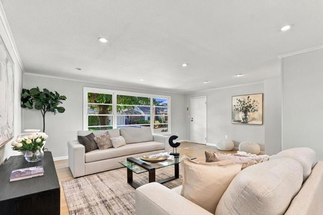 2405 Our Lane, Mountain View, CA 94040