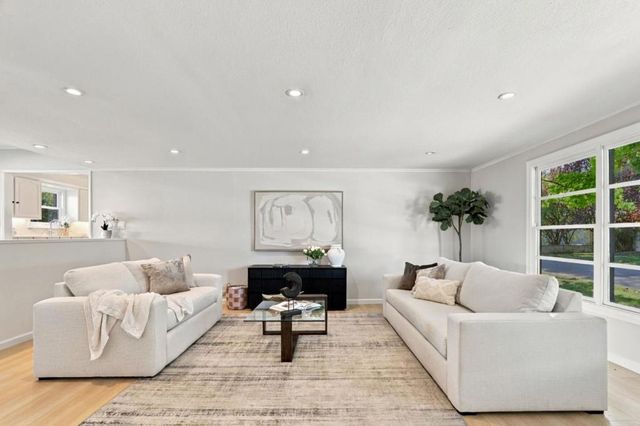 2405 Our Lane, Mountain View, CA 94040