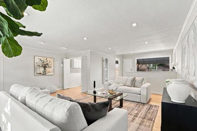 2405 Our Lane, Mountain View, CA 94040
