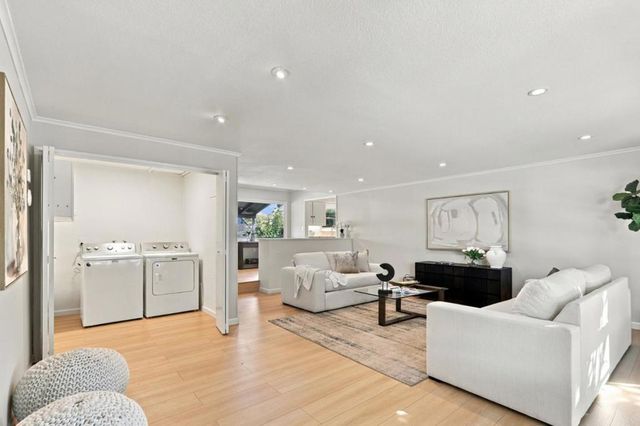 2405 Our Lane, Mountain View, CA 94040