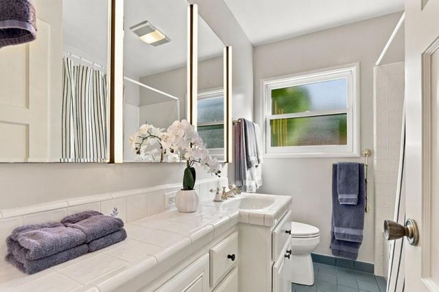 2405 Our Lane, Mountain View, CA 94040