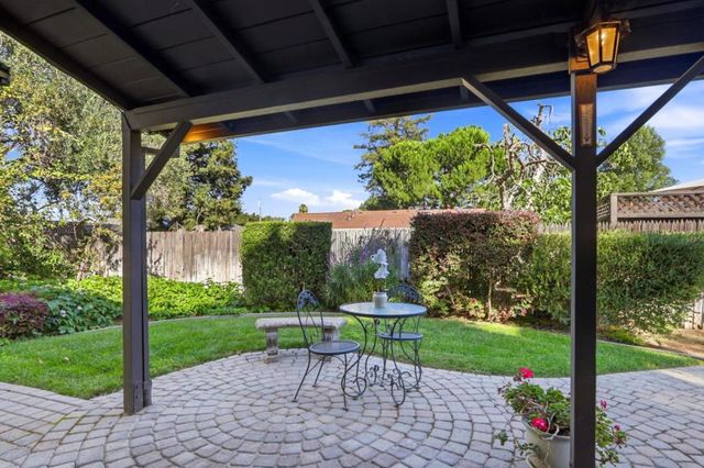 2405 Our Lane, Mountain View, CA 94040