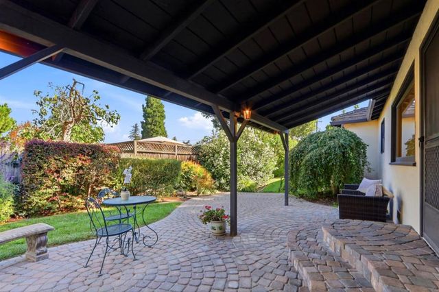 2405 Our Lane, Mountain View, CA 94040