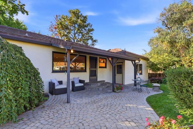 2405 Our Lane, Mountain View, CA 94040